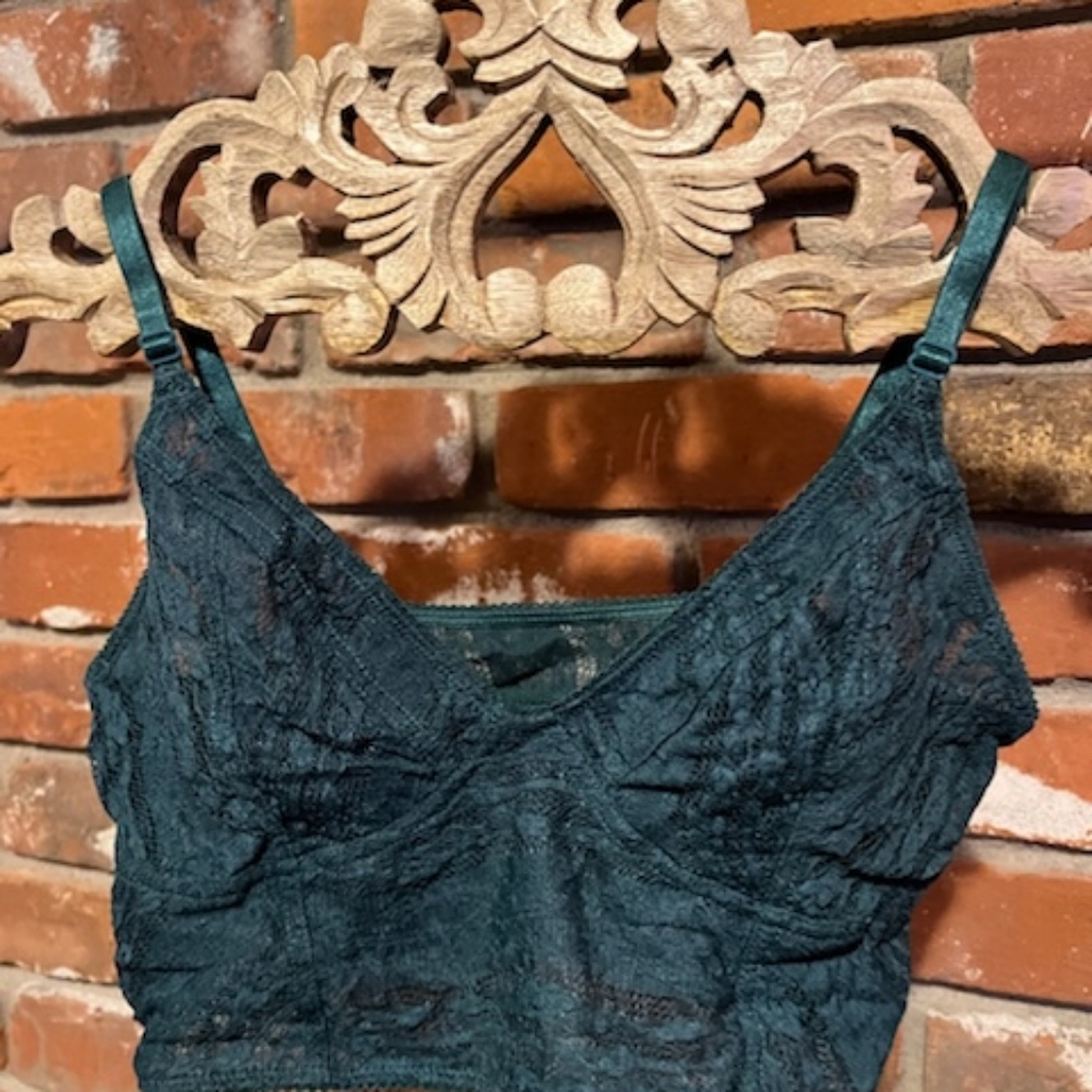 Free people beautiful green bralette. Size L